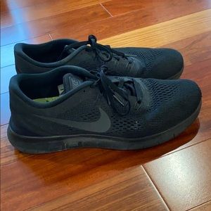 Nike Free Runs Men’s size 10